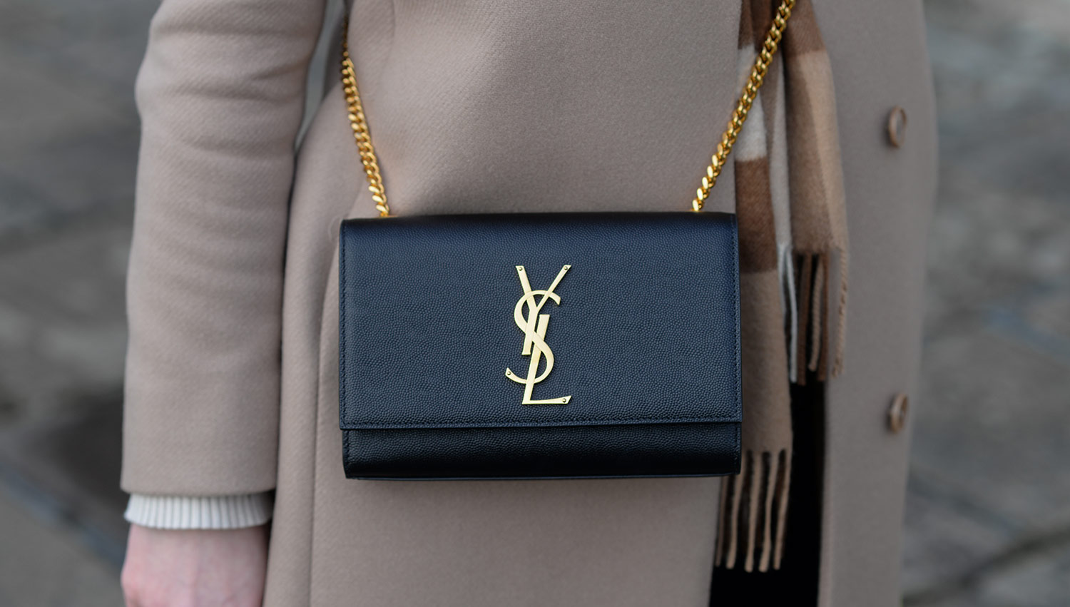 YSL Envelope Bag Review  BEST LARGE LUXURY BAG FOR THE MONEY? 