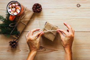 hand tying twine rope on eco-friendly  gift box